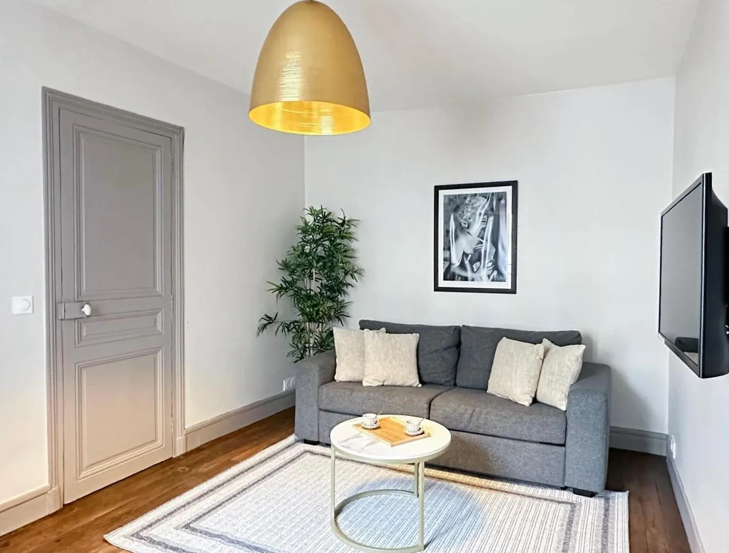 Comfortable Family Home In Париж Апартаменты